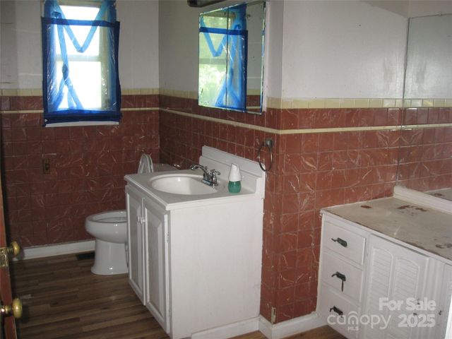 214 Palmer Street, Lenoir, NC 28645