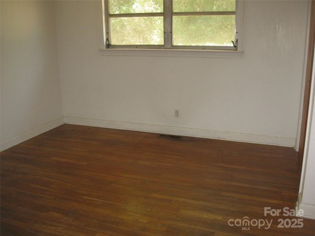 214 Palmer Street, Lenoir, NC 28645