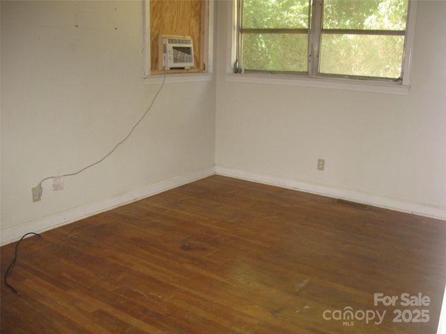 214 Palmer Street, Lenoir, NC 28645