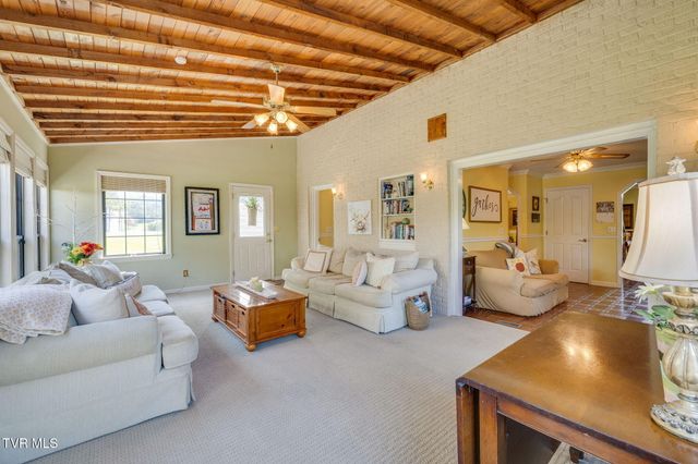 1001 Sunny Place, Kingsport, TN 37660