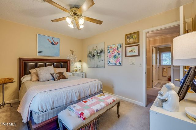 1001 Sunny Place, Kingsport, TN 37660