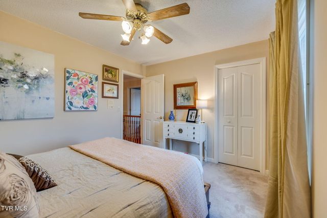 1001 Sunny Place, Kingsport, TN 37660