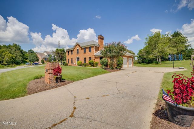 1001 Sunny Place, Kingsport, TN 37660