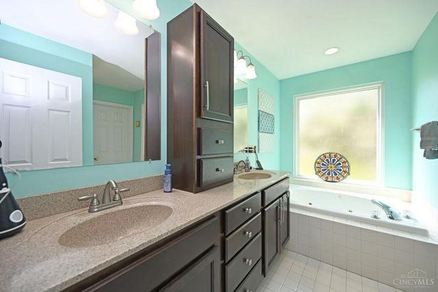 960 Tarragon Lane, Miami Twp, OH 45150