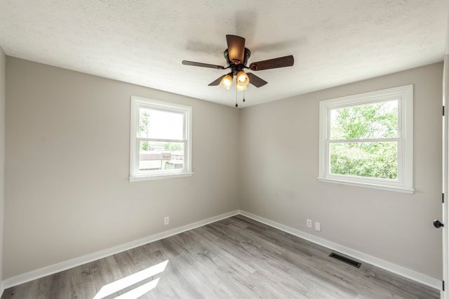 709 Perry Dr, Springfield, TN 37172