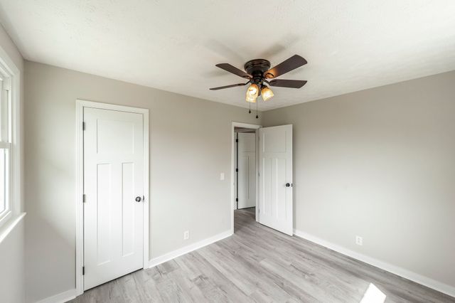709 Perry Dr, Springfield, TN 37172