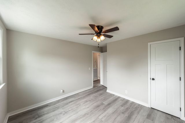709 Perry Dr, Springfield, TN 37172