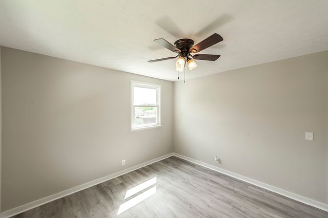 709 Perry Dr, Springfield, TN 37172