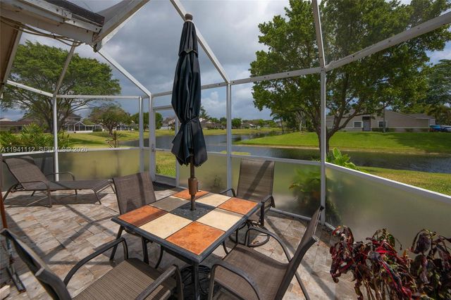 1248 W Lakes Dr 1248, Deerfield Beach, FL 33442