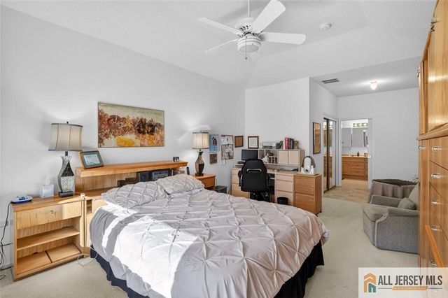 12 Wellington Place, Monroe, NJ 08831