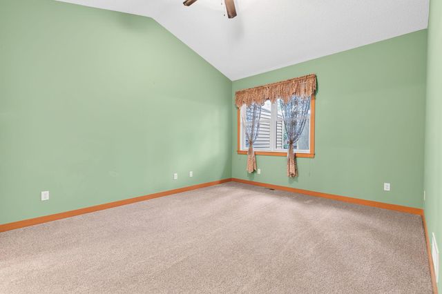 5845 Oakgreen Court N, Stillwater, MN 55082