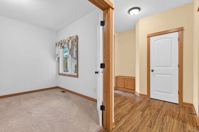 5845 Oakgreen Court N, Stillwater, MN 55082