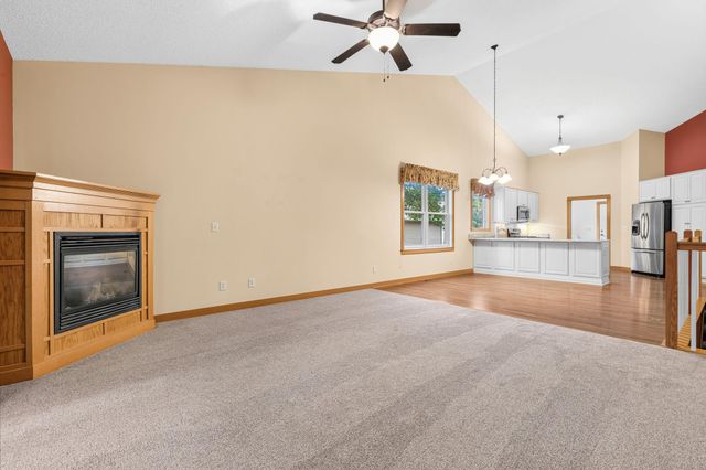 5845 Oakgreen Court N, Stillwater, MN 55082