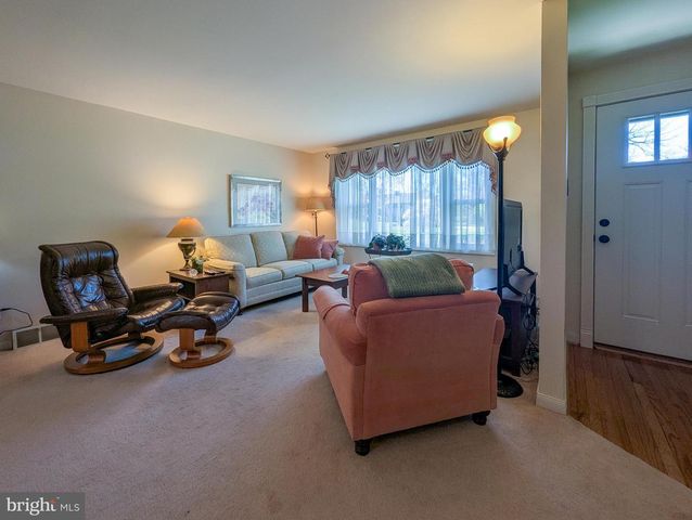 340 BRITT RD, North Wales, PA 19454