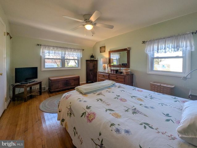 340 BRITT RD, North Wales, PA 19454