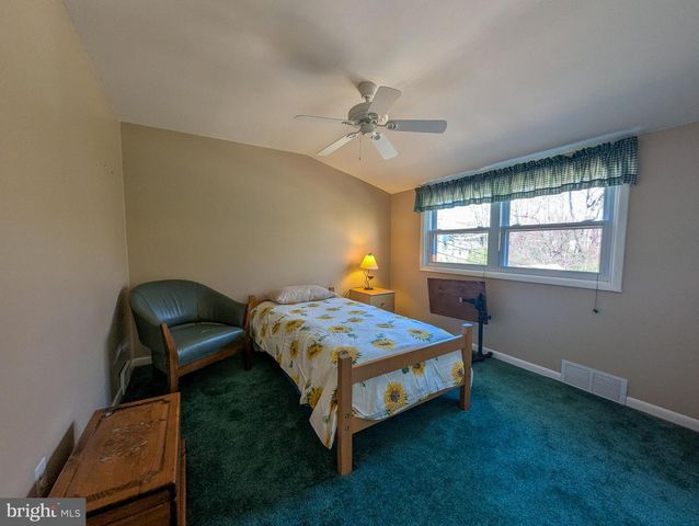 340 BRITT RD, North Wales, PA 19454