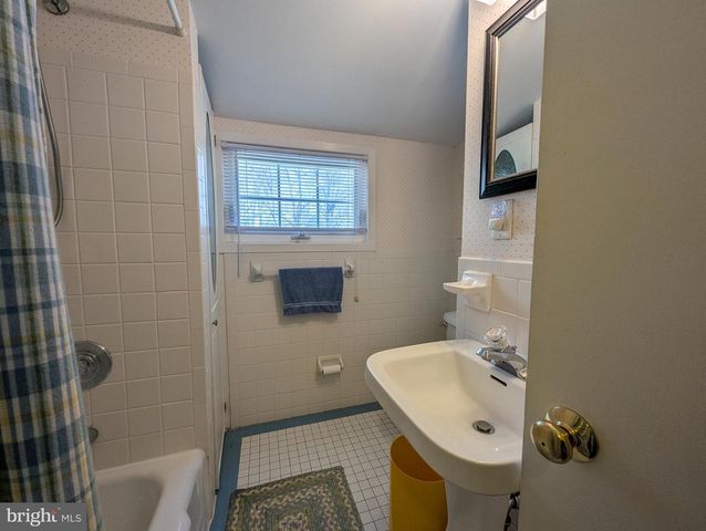 340 BRITT RD, North Wales, PA 19454