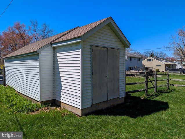 340 BRITT RD, North Wales, PA 19454