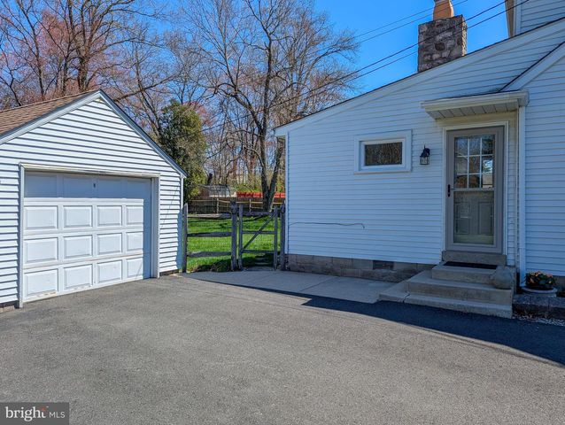 340 BRITT RD, North Wales, PA 19454