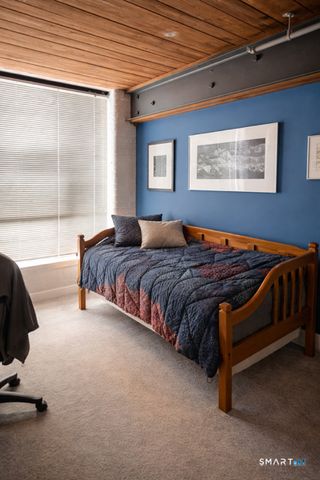 68 Thermos Avenue 222B, Norwich, CT 06360