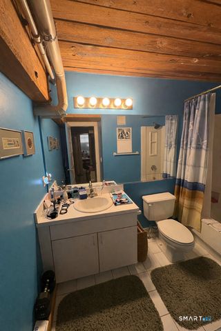 68 Thermos Avenue 222B, Norwich, CT 06360