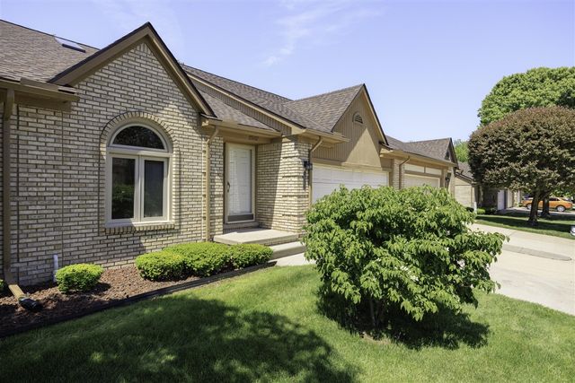 35907 Fierimonte Drive, Clinton Township, MI 48035