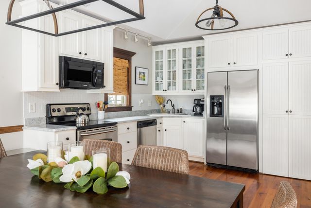 19 West Street, Charleston, SC 29401