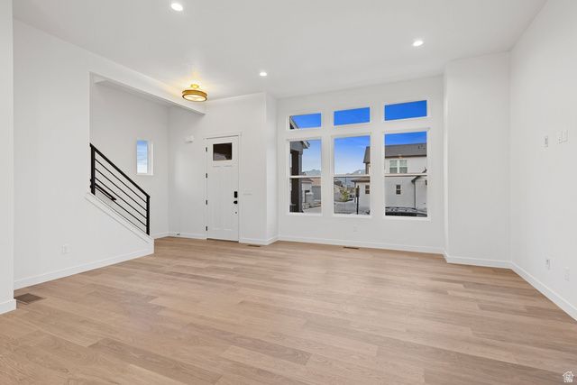 7033 W LAKE AVE, South Jordan, UT 84009