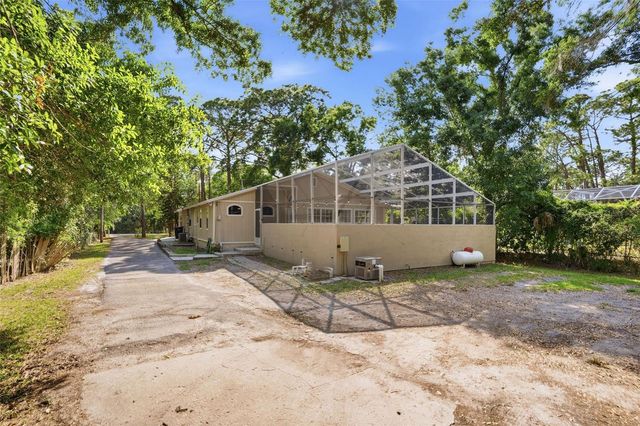 12301 MEMORIAL HIGHWAY, Tampa, FL 33635