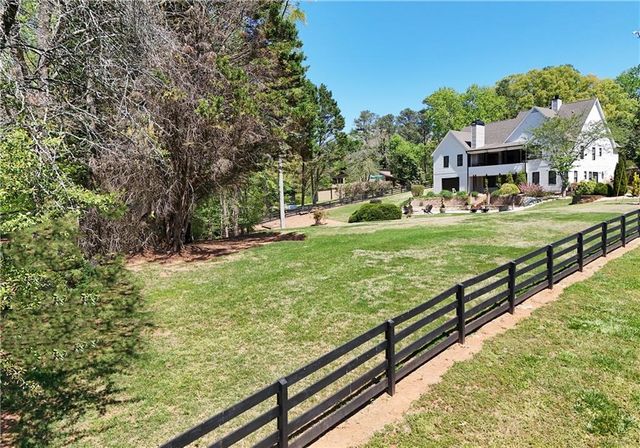 204 Lynn Lane, Canton, GA 30115