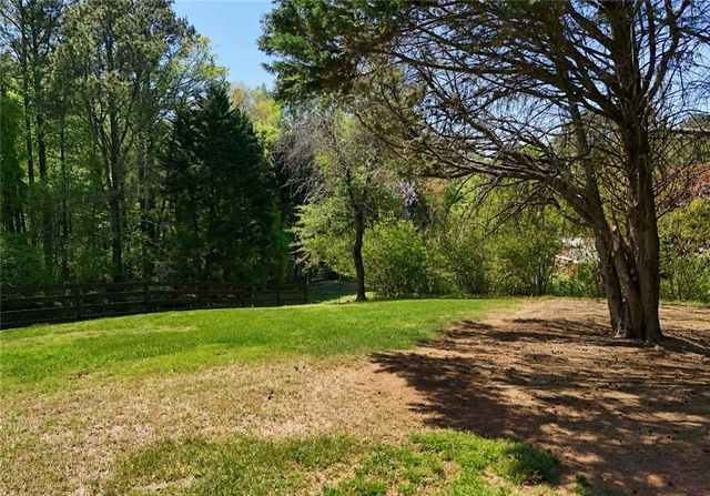 204 Lynn Lane, Canton, GA 30115