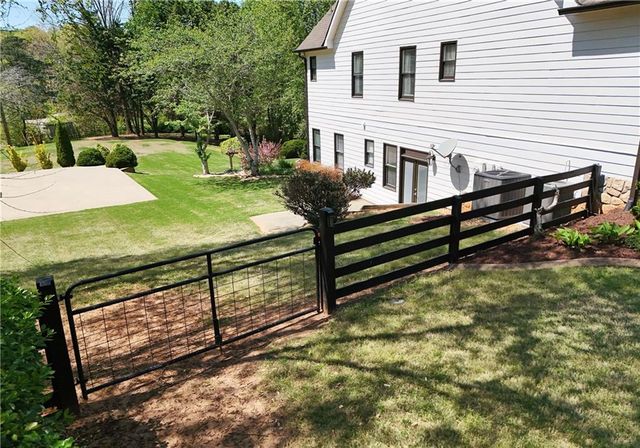 204 Lynn Lane, Canton, GA 30115