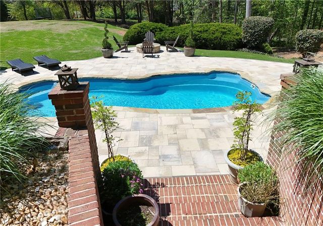 204 Lynn Lane, Canton, GA 30115