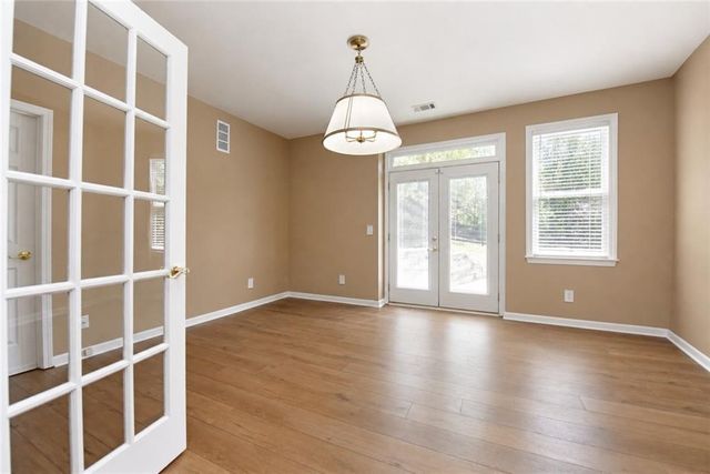 204 Lynn Lane, Canton, GA 30115