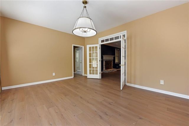 204 Lynn Lane, Canton, GA 30115