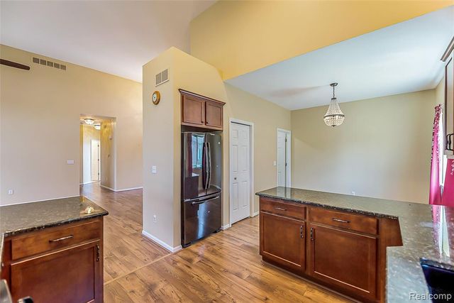 20605 Golf Ridge Circle, Livonia, MI 48152