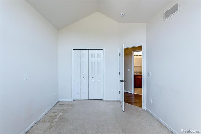 20605 Golf Ridge Circle, Livonia, MI 48152