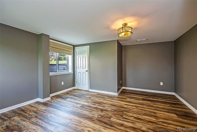 20605 Golf Ridge Circle, Livonia, MI 48152