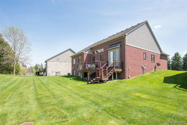 20605 Golf Ridge Circle, Livonia, MI 48152