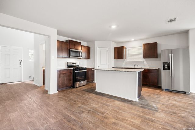 6623 Whisper Pond, San Antonio, TX 78252