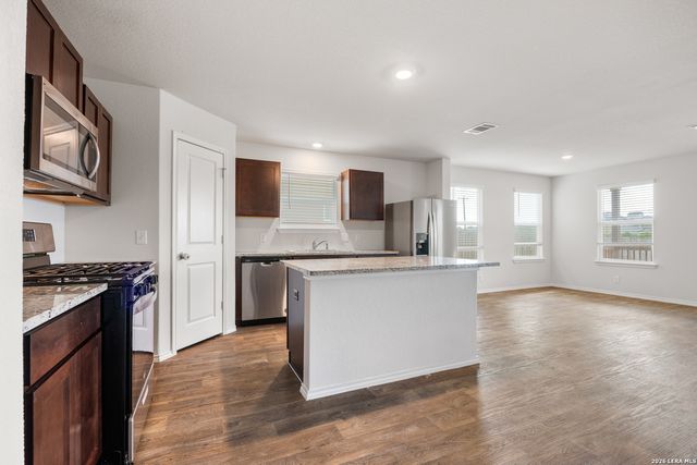 6623 Whisper Pond, San Antonio, TX 78252