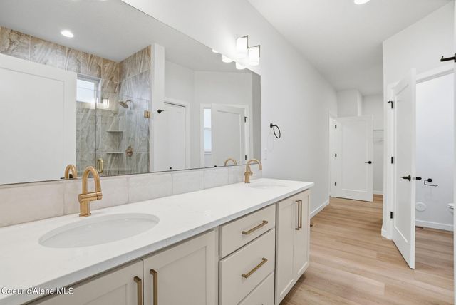 3322 N CLAREMONT DR, Post Falls, ID 83854