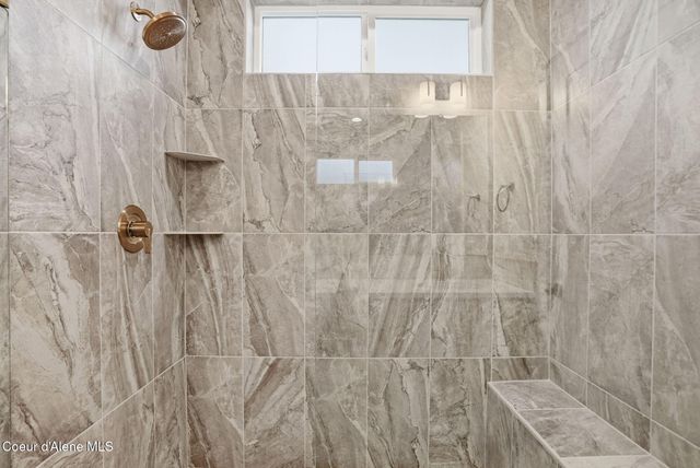 3322 N CLAREMONT DR, Post Falls, ID 83854