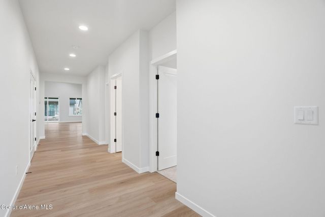 3322 N CLAREMONT DR, Post Falls, ID 83854