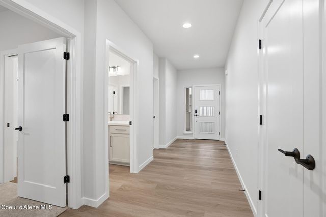 3322 N CLAREMONT DR, Post Falls, ID 83854