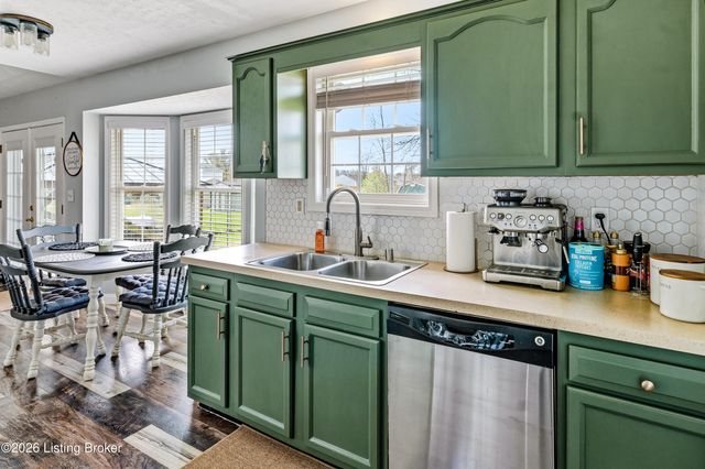 201 Ashley Blvd, Shepherdsville, KY 40165