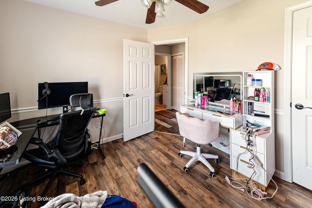 201 Ashley Blvd, Shepherdsville, KY 40165