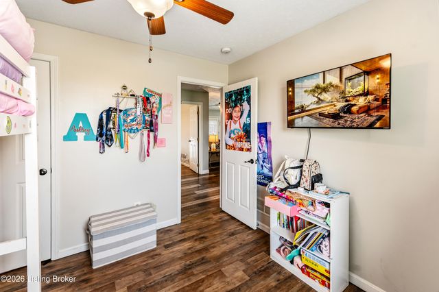 201 Ashley Blvd, Shepherdsville, KY 40165