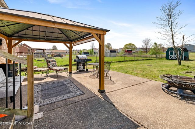 201 Ashley Blvd, Shepherdsville, KY 40165