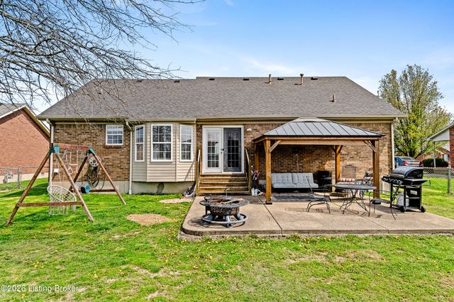 201 Ashley Blvd, Shepherdsville, KY 40165